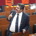 nino simeone in consiglio comunale durante una seduta